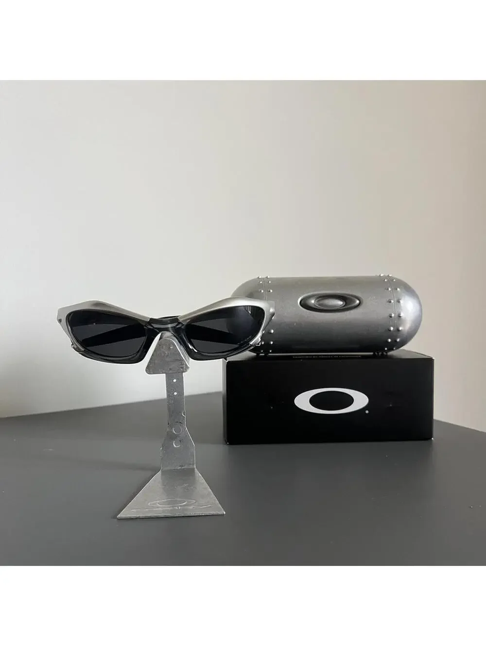 Oakley Men's Silver and Black Sunglass